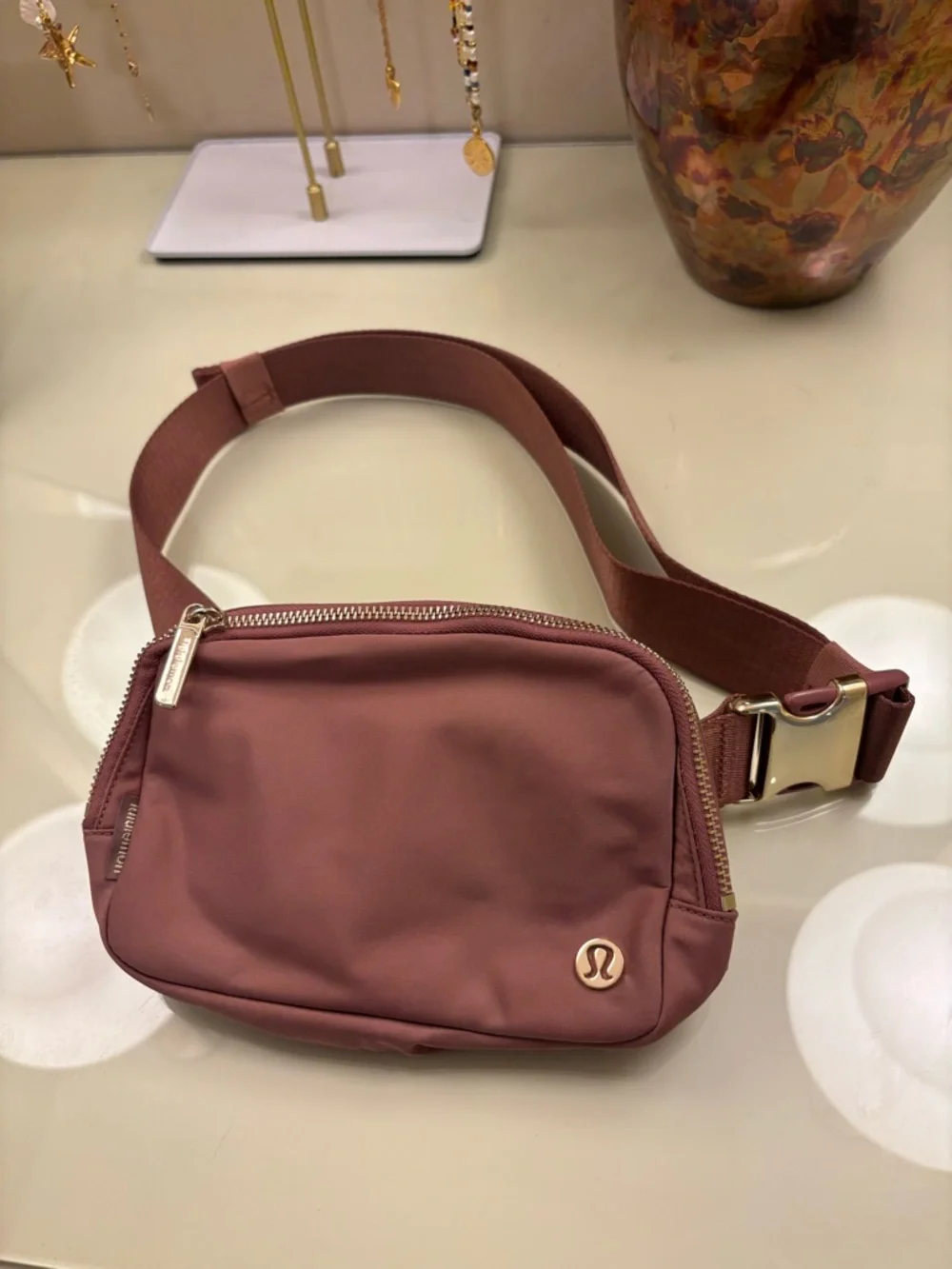Lululemon Everywhere Belt Bag - Picture 2 of 3
